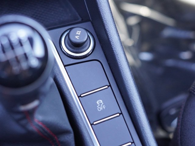 Used 2019 Volkswagen Jetta GLI FWD image 30