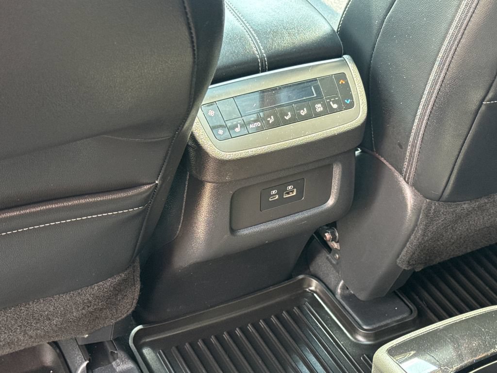 Used 2023 Nissan Pathfinder SL w/ SL Premium Package AWD/4WD image 39