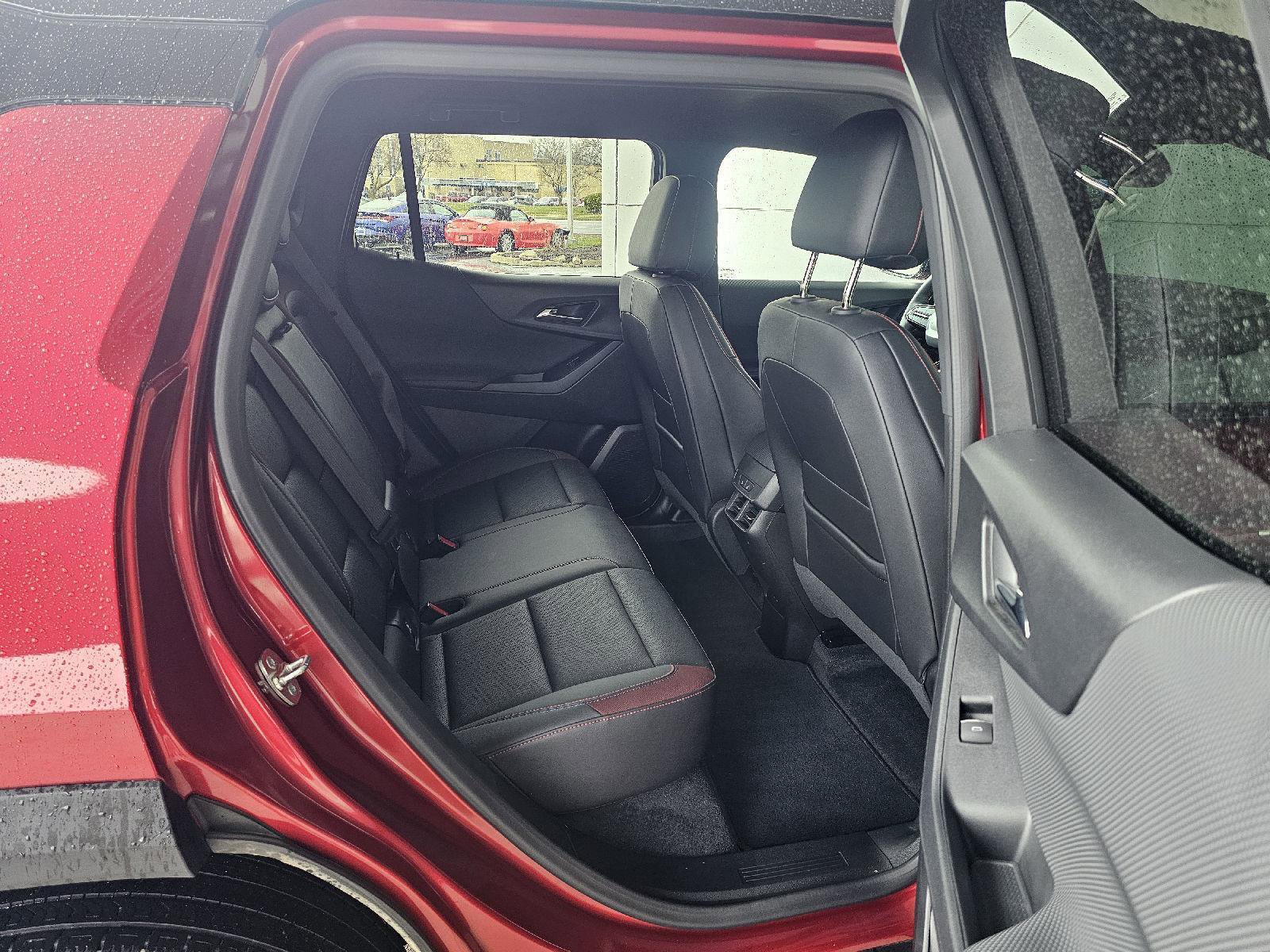 Used 2025 Chevrolet Equinox RS w/ Safety and Technology Package image 14