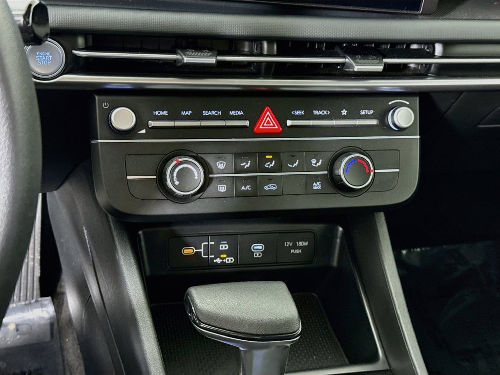 Certified 2025 Hyundai Tucson SE FWD image 10