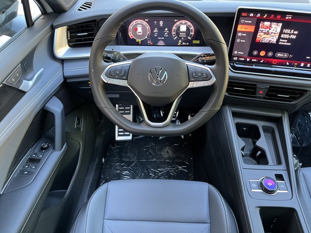 New 2026 Volkswagen Tiguan SE R-Line AWD/4WD image 18