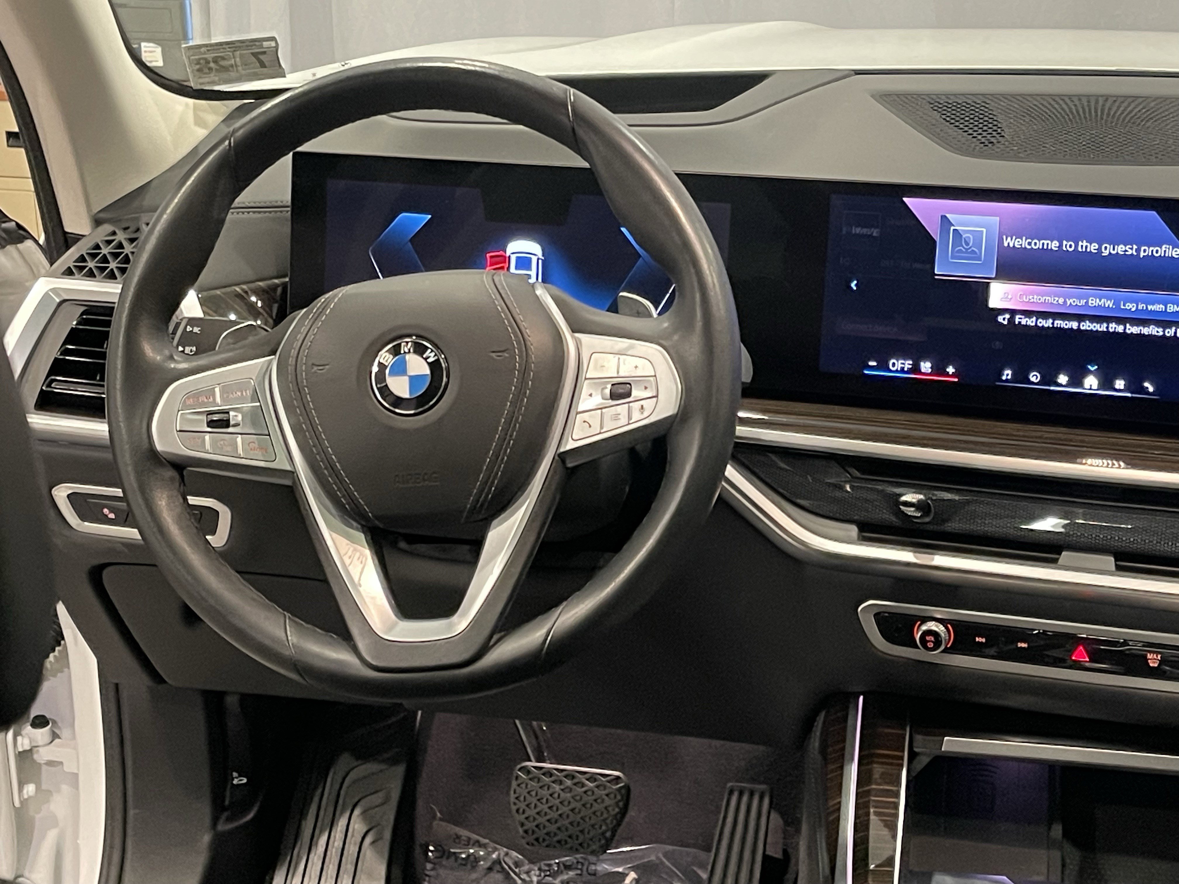 Certified 2024 BMW X7 xDrive40i w/ Premium Package AWD/4WD image 19
