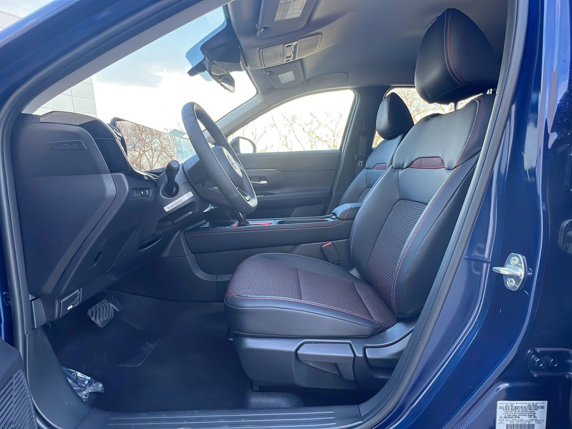 New 2026 Nissan Kicks SR w/ Cold Weather Package FWD image 28