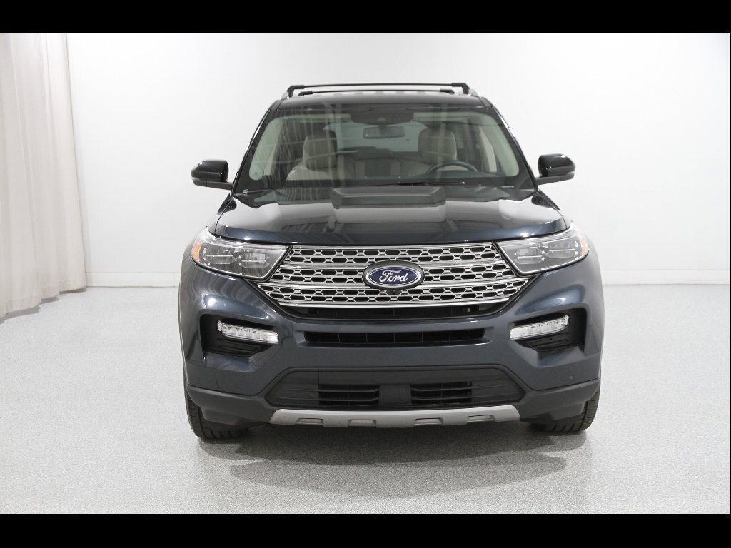 Used 2023 Ford Explorer Limited w/ Equipment Group 301A AWD/4WD image 2