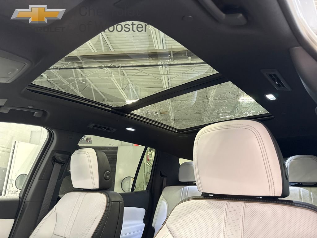 New 2026 Chevrolet Traverse High Country w/ LPO, Floor Liner Package image 3