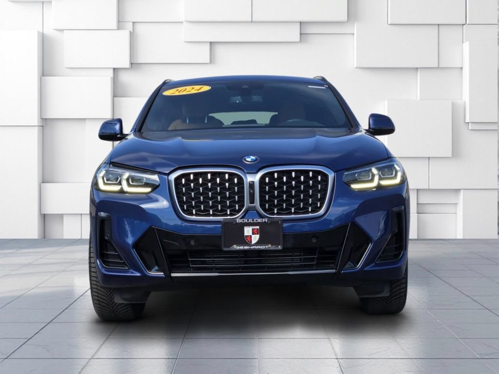 Used 2024 BMW X4 xDrive30i w/ Premium Package AWD/4WD image 2
