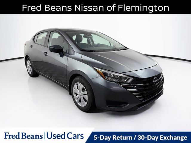 Certified 2025 Nissan Versa S w/ Trunk Package FWD image 1