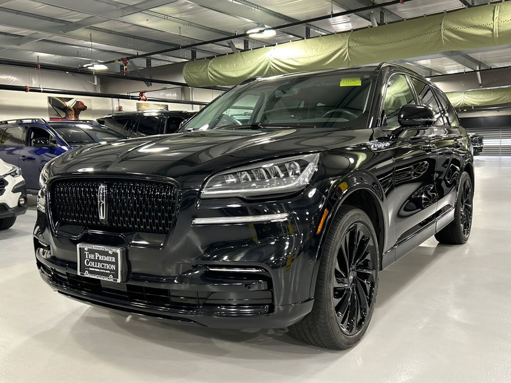 Used 2023 Lincoln Aviator Reserve w/ Jet Package AWD/4WD image 5