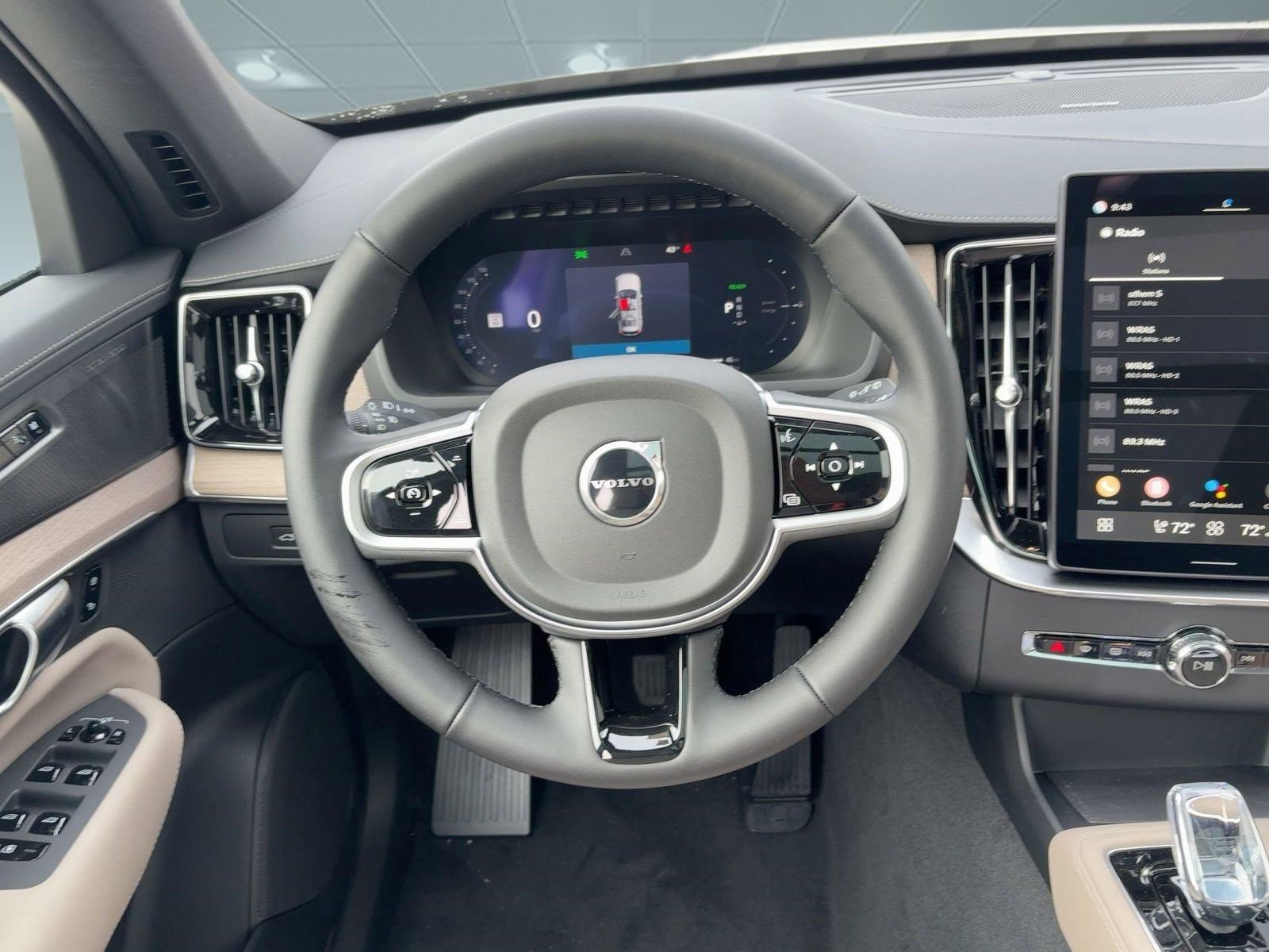 New 2026 Volvo XC90 T8 Plus w/ Protection Package Premier image 26