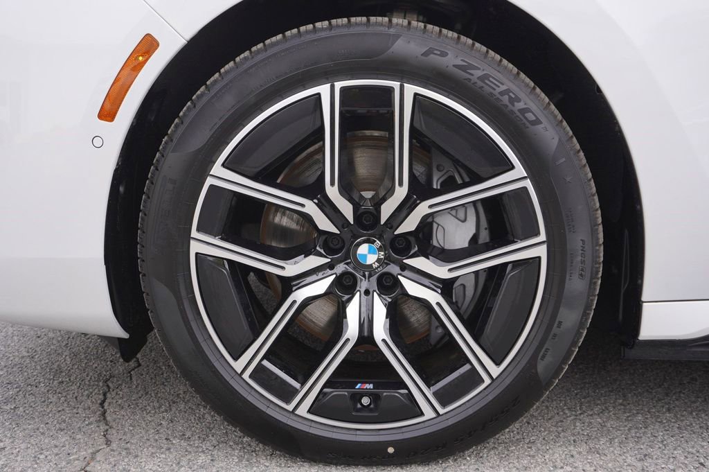 New 2024 BMW i7 xDrive60 image 37