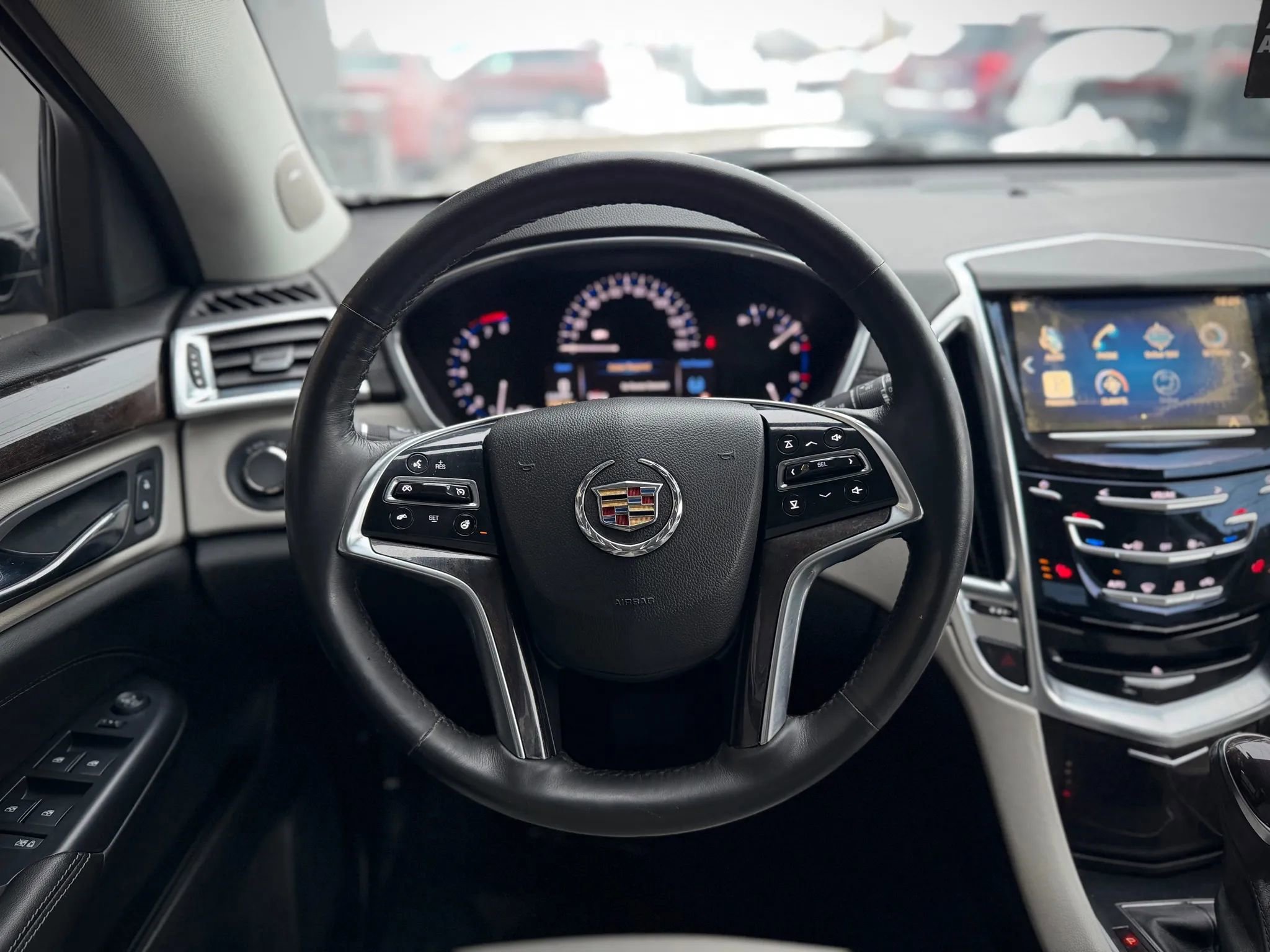 Used 2013 Cadillac SRX Luxury image 9