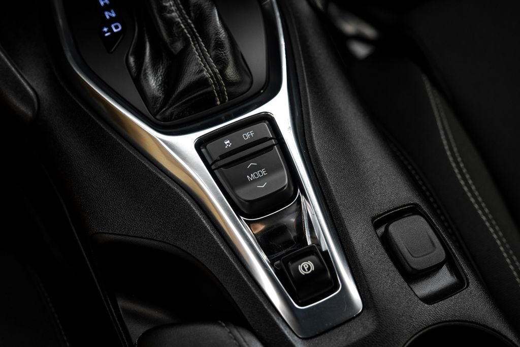 Used 2023 Chevrolet Camaro LT RWD image 22