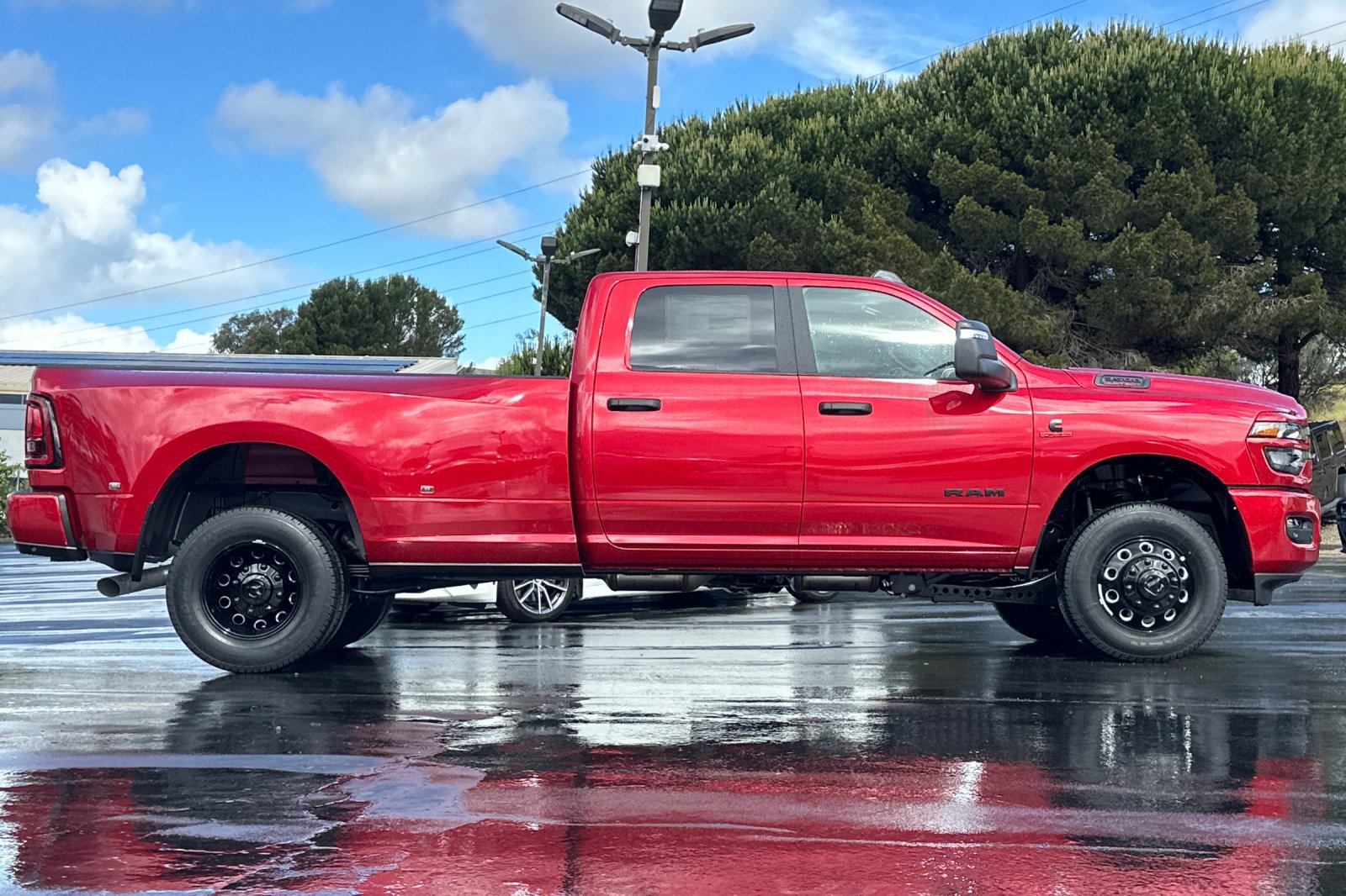 New 2026 RAM 3500 Big Horn AWD/4WD image 3