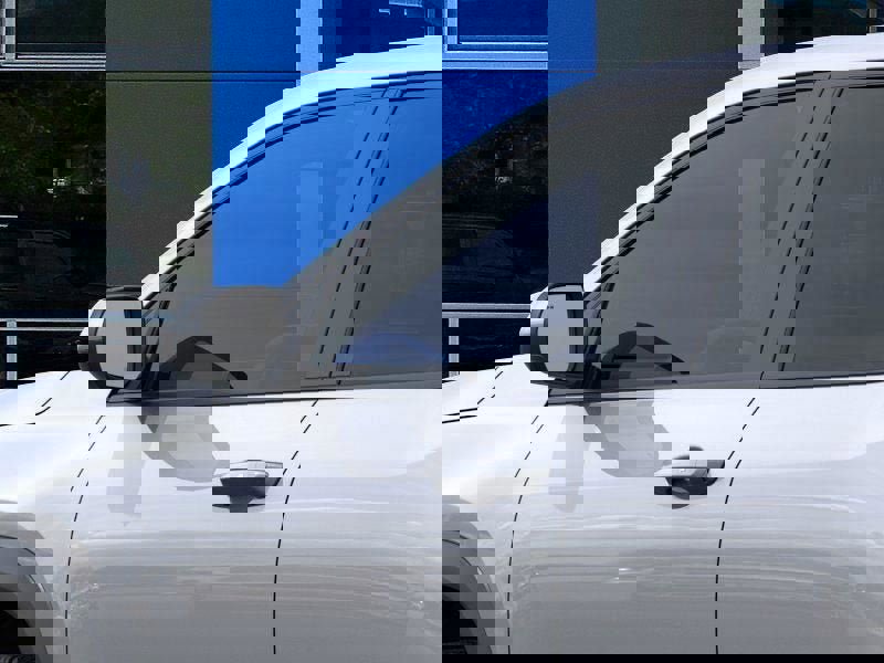 New 2026 Chevrolet Equinox LT image 12