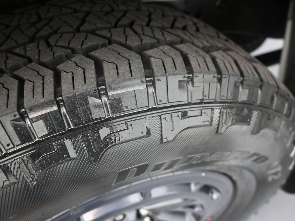 Used 2025 Nissan Frontier PRO-4X w/ Pro Premium Package image 18