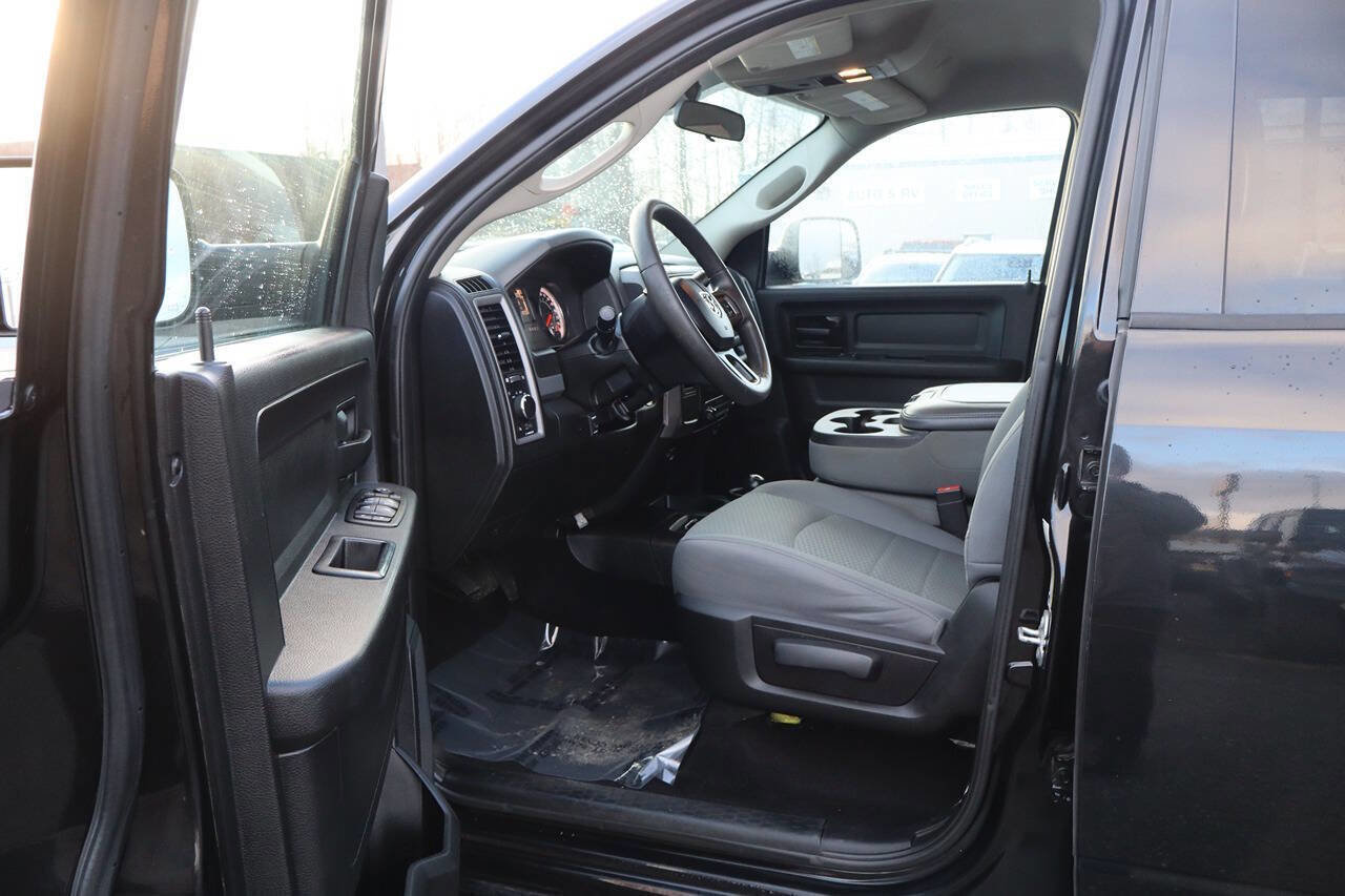 Used 2018 RAM 3500 Tradesman w/ Chrome Appearance Group image 10