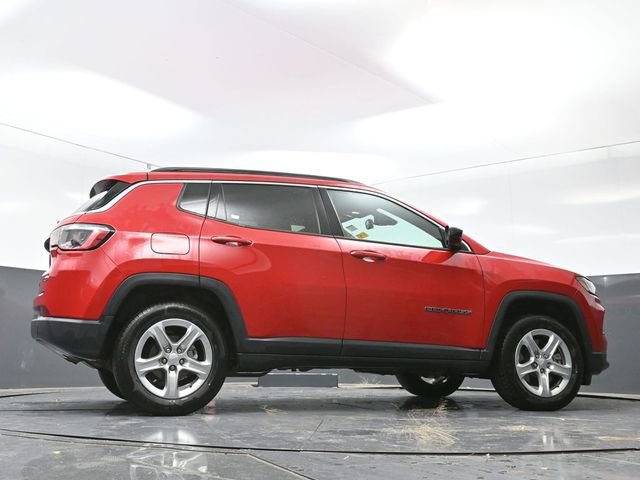 Used 2024 Jeep Compass Latitude image 47