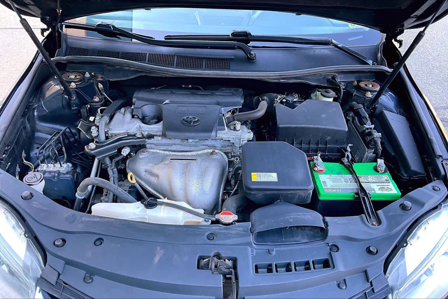 Used 2016 Toyota Camry LE FWD image 29