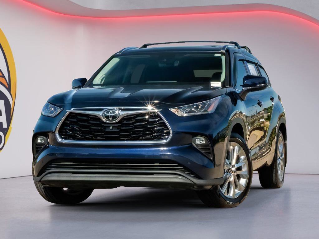 Used 2021 Toyota Highlander Limited AWD/4WD image 1