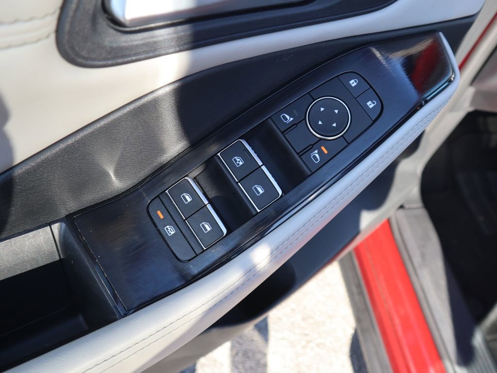 Used 2025 Nissan Rogue SL image 16