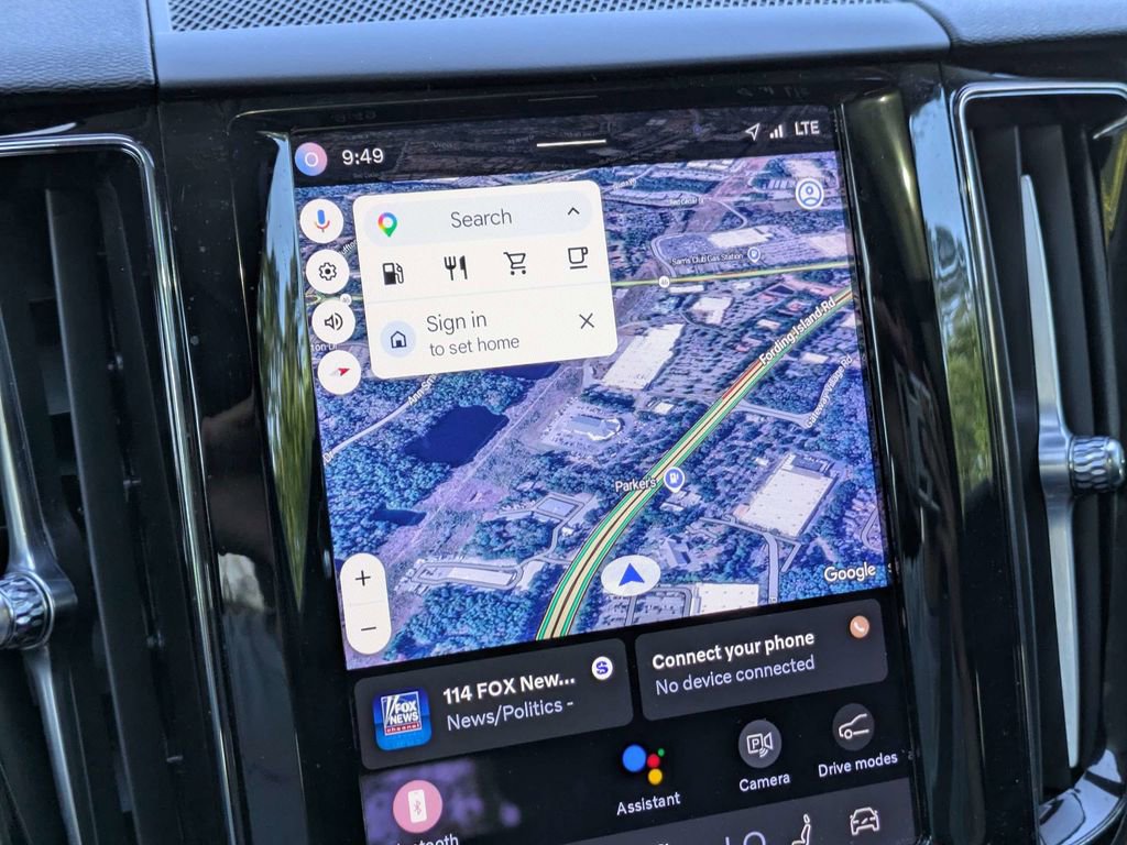 Used 2023 Volvo XC60 B5 Plus w/ Climate Package image 23