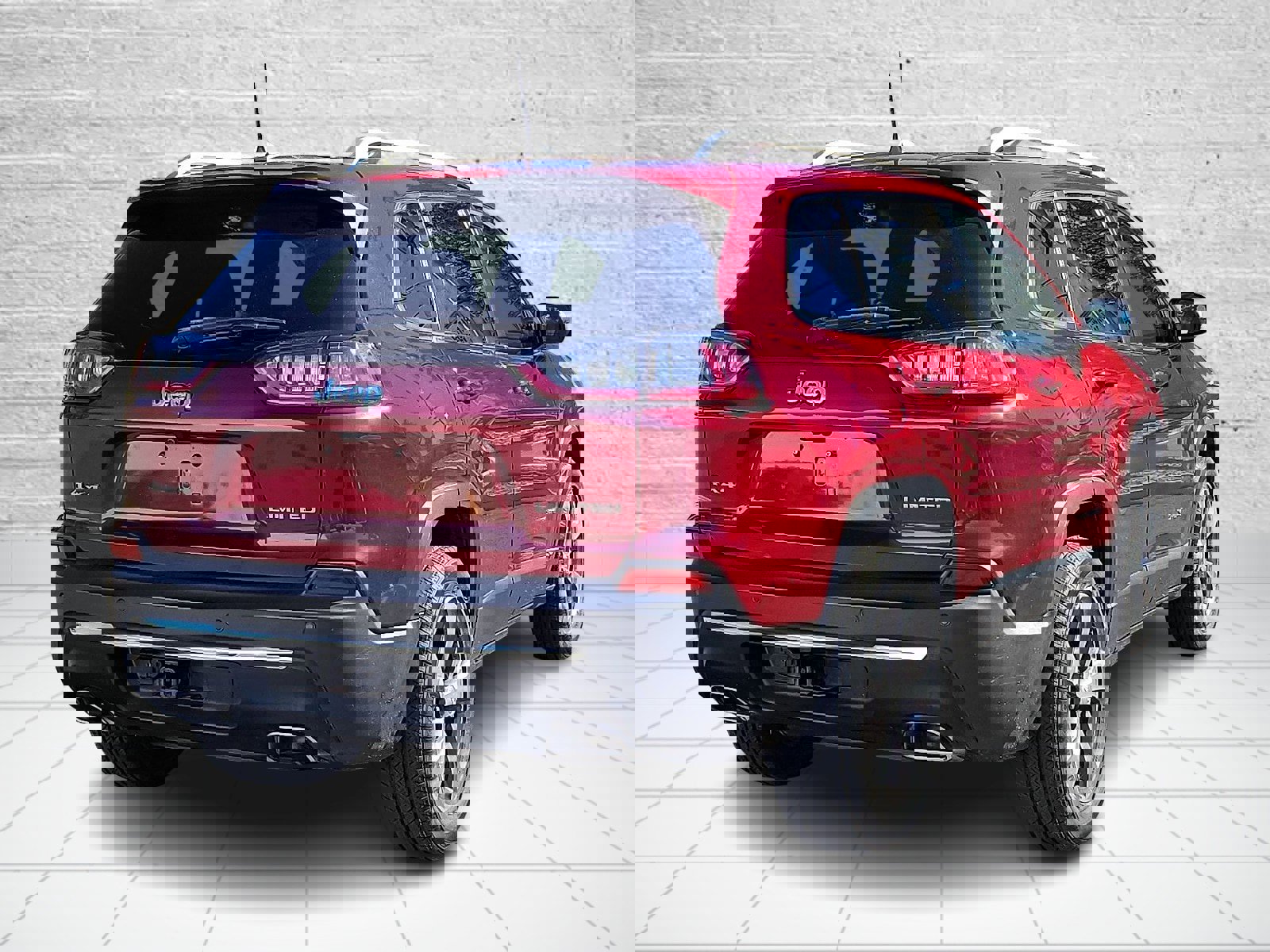 Used 2019 Jeep Cherokee Limited image 6