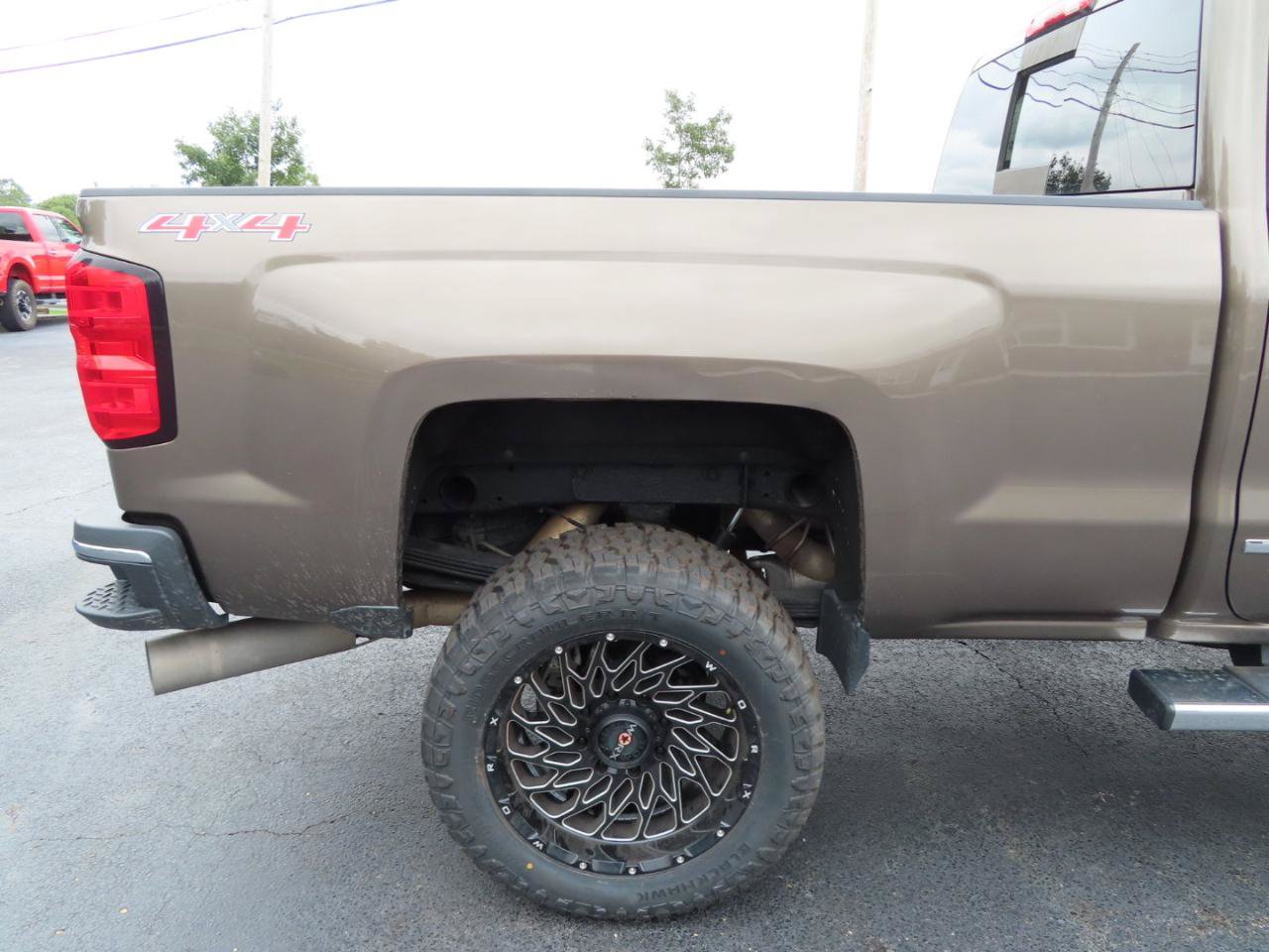 Used 2015 Chevrolet Silverado 2500 LTZ w/ Duramax Plus Package AWD/4WD image 21