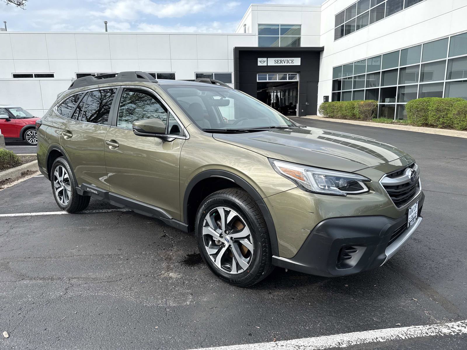 Used 2022 Subaru Outback Limited AWD/4WD image 4