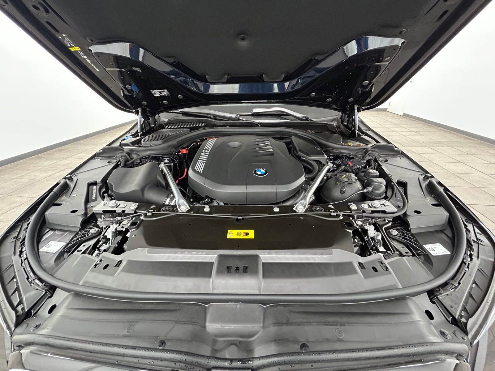 Used 2026 BMW 550e xDrive image 43