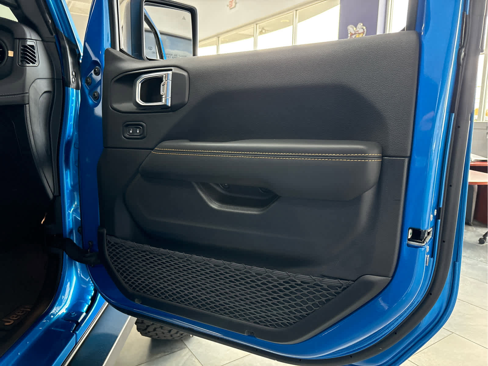 Used 2024 Jeep Wrangler Unlimited Rubicon 392 image 37