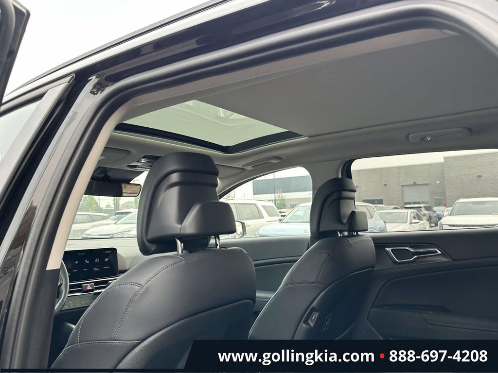 Certified 2026 Kia Sportage EX w/ EX Panoramic Sunroof Package AWD/4WD image 14