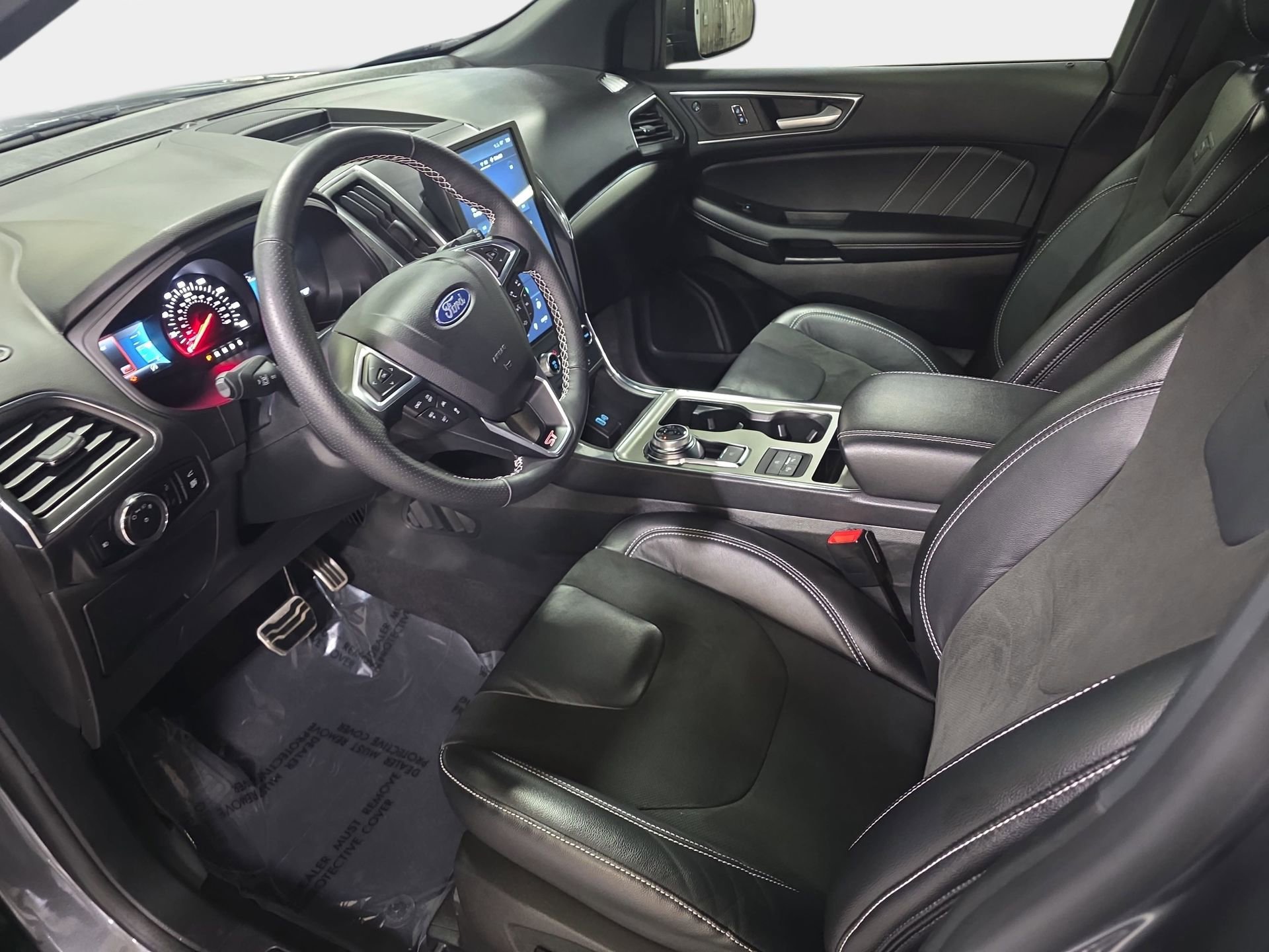 Used 2024 Ford Edge ST w/ Equipment Group 401A AWD/4WD image 16