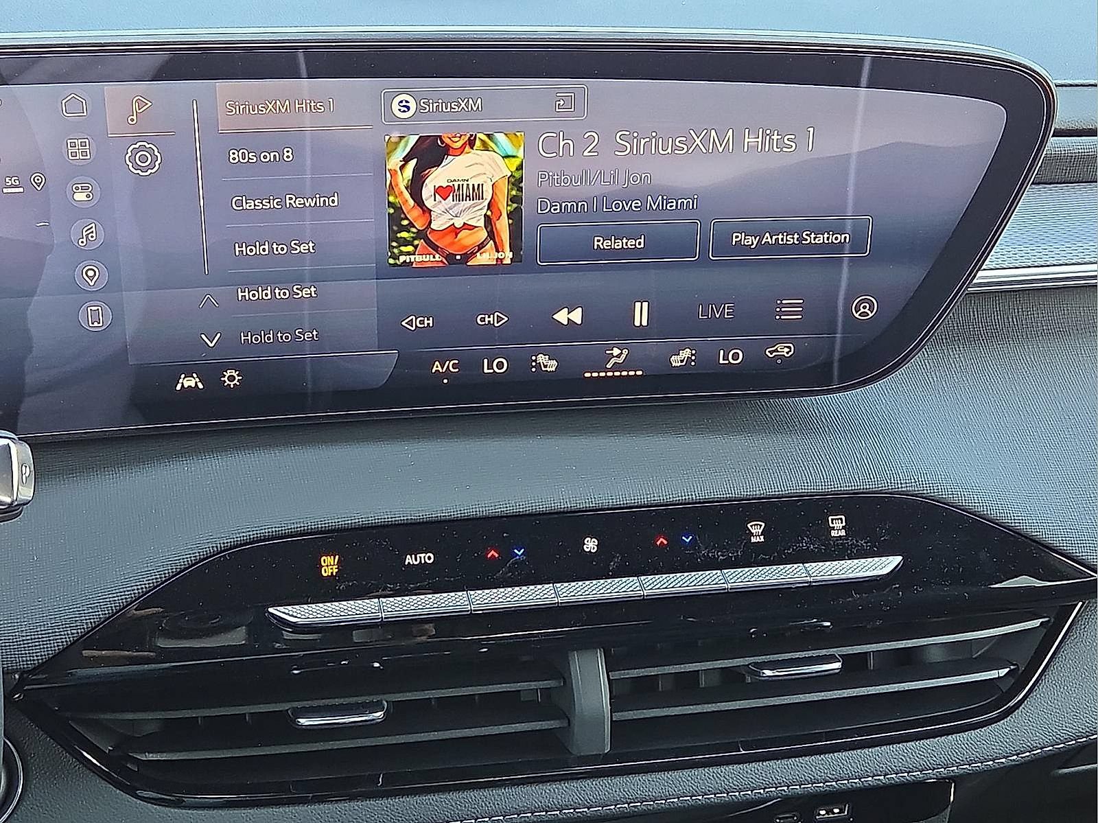New 2026 Buick Enclave Sport Touring w/ Power Package FWD image 18