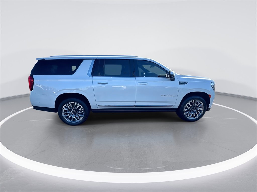 Used 2024 GMC Yukon XL Denali Ultimate image 9