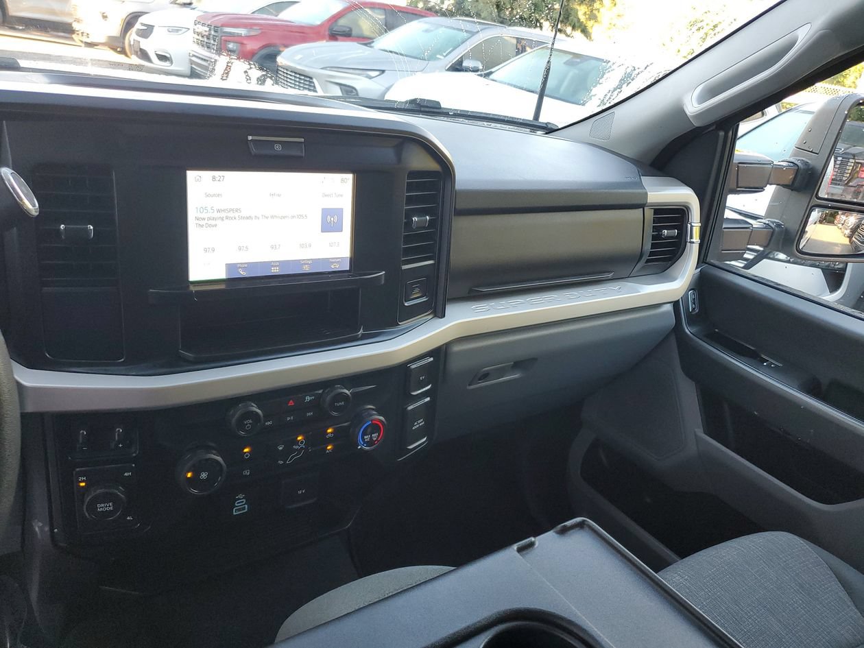 Used 2025 Ford F250 XLT AWD/4WD image 27
