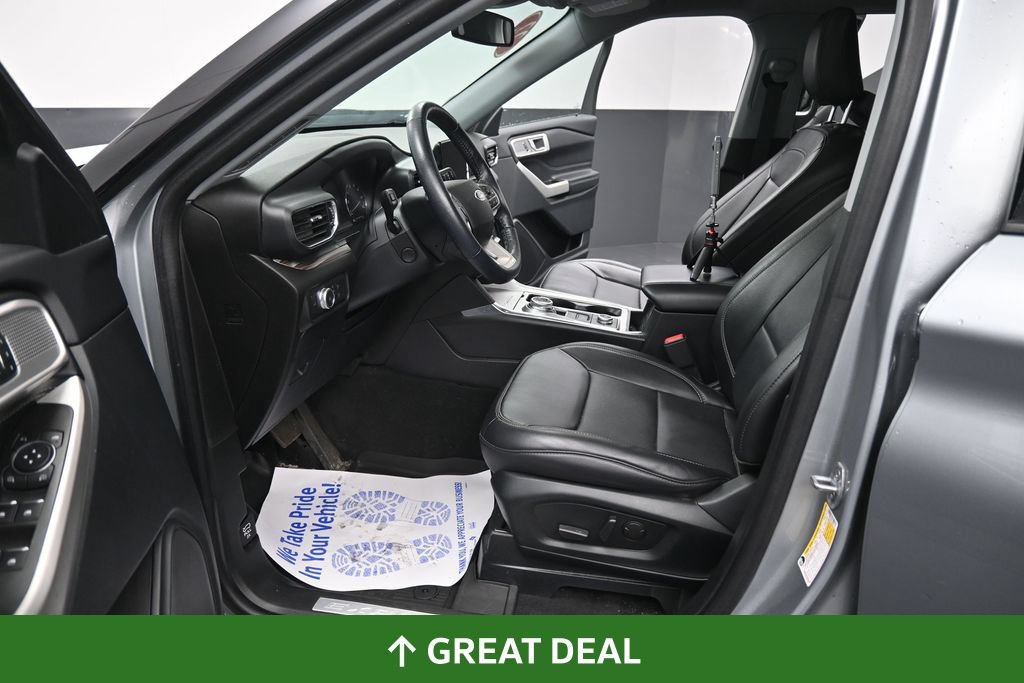 Used 2022 Ford Explorer Limited w/ Equipment Group 301A AWD/4WD image 34