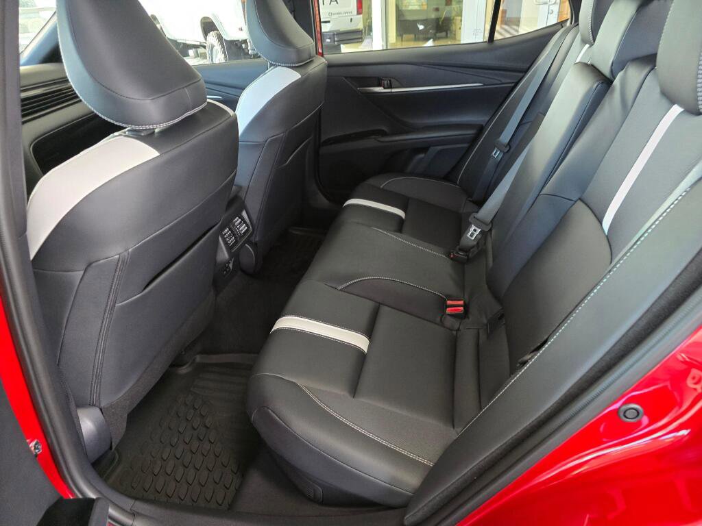 Used 2026 Toyota Camry Hybrid image 34