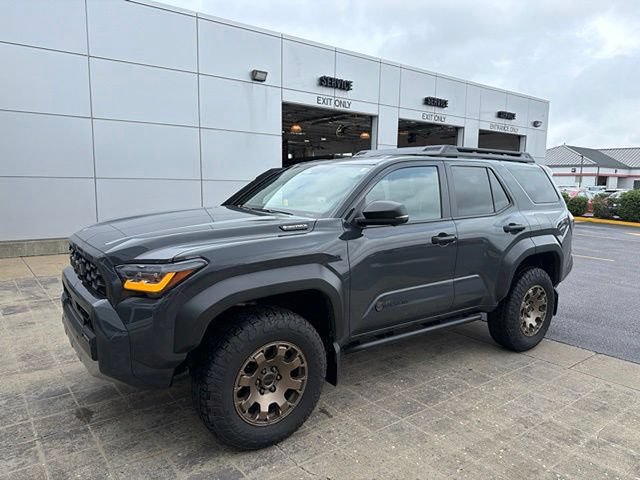 Certified 2025 Toyota 4Runner Trailhunter AWD/4WD image 2
