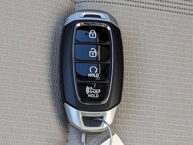 New 2025 Hyundai Venue SEL FWD image 35