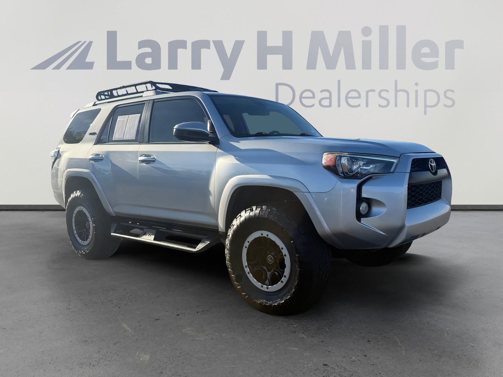 Used 2014 Toyota 4Runner SR5 image 8