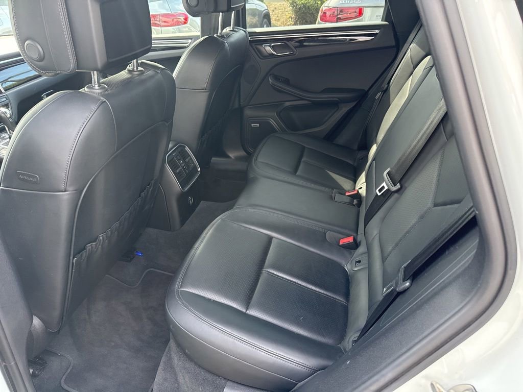 Used 2021 Porsche Macan AWD/4WD image 10