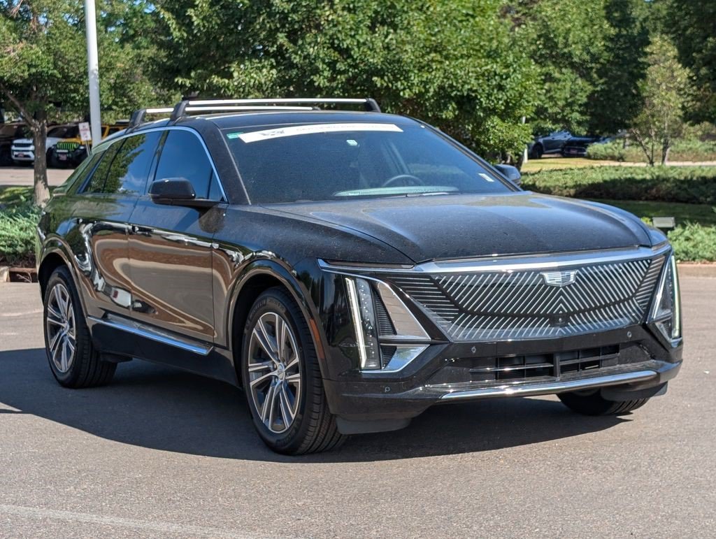 Certified 2024 Cadillac Lyriq Luxury AWD/4WD image 7