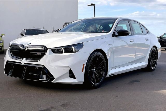 New 2026 BMW M5 w/ Executive Package