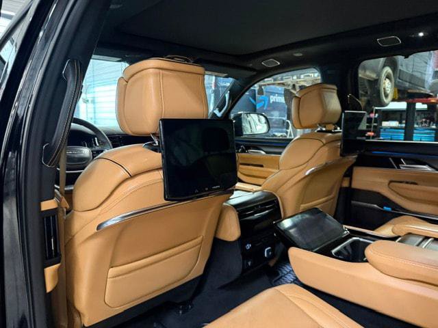 Certified 2025 Jeep Grand Wagoneer L Series III w/ Rear Seat Video Group 1 AWD/4WD image 30