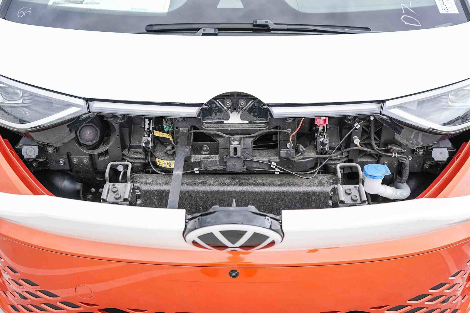 New 2025 Volkswagen ID. Buzz 1st Edition AWD/4WD image 13