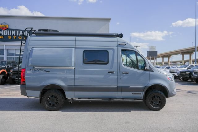 Used 2021 Mercedes-Benz Sprinter 2500 image 4