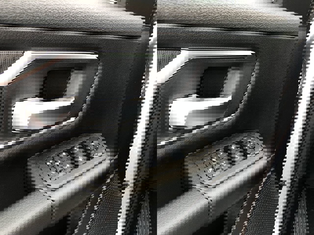 New 2026 RAM 1500 4x4 Crew Cab image 12