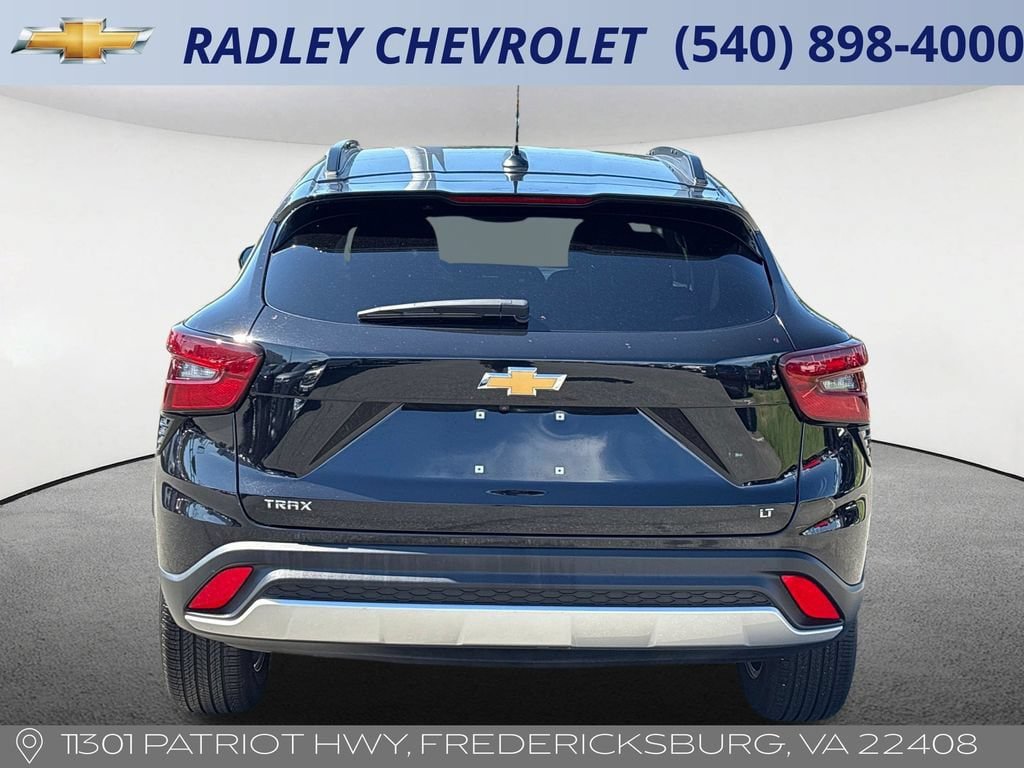 Certified 2025 Chevrolet Trax LT w/ LT Convenience Package FWD image 18