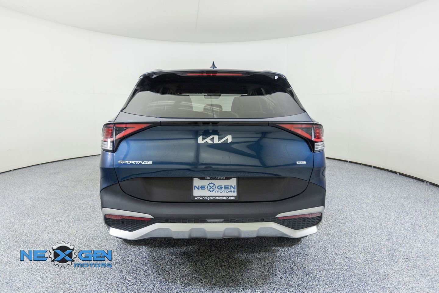 Used 2023 Kia Sportage EX image 6