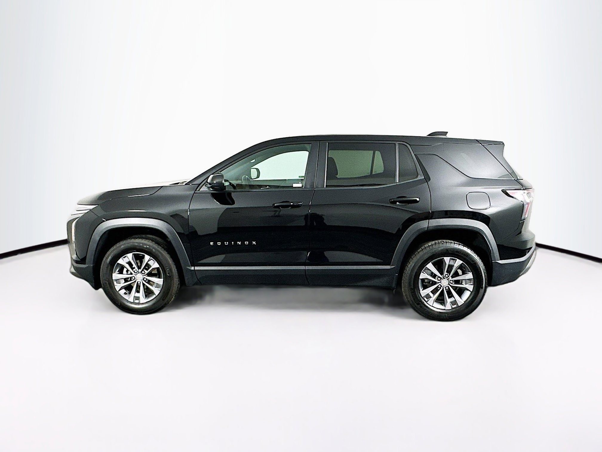 Used 2025 Chevrolet Equinox LT AWD/4WD image 4